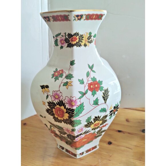 Vintage Large "The Bonair" Staffordshire England Vase 12 1/2" Tall - Picture 2 of 12